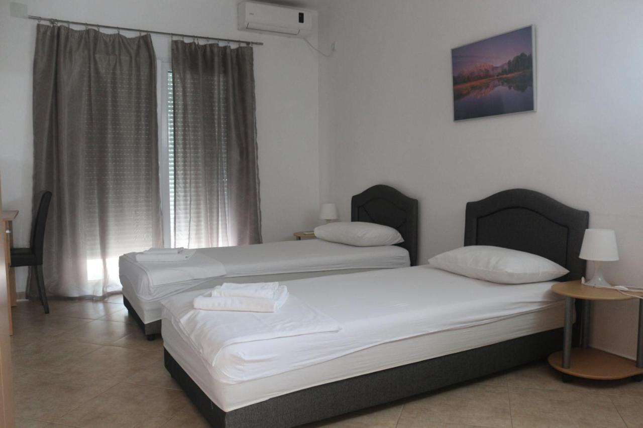 Apartment'S Meti Ulcinj Buitenkant foto