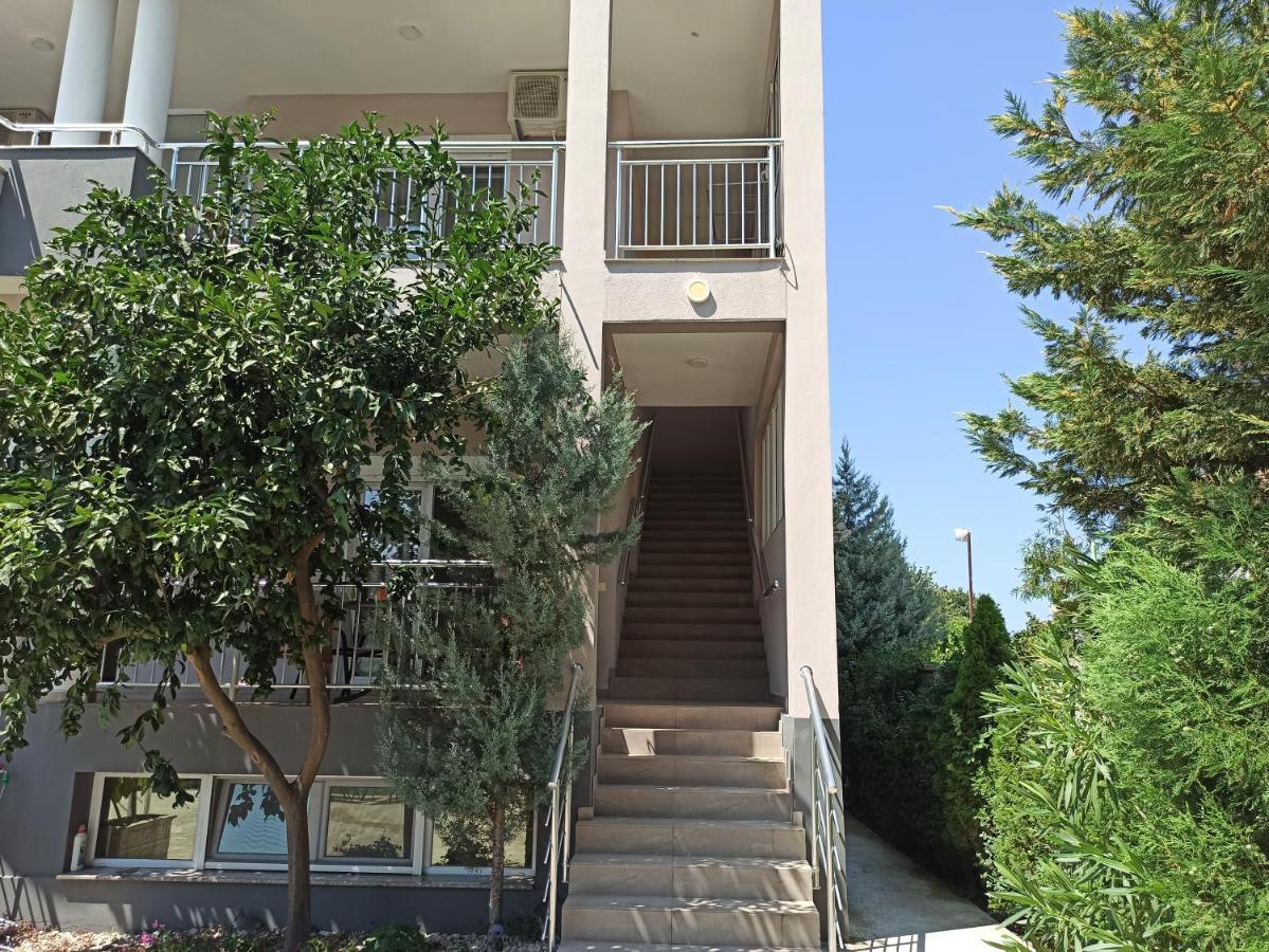 Apartment'S Meti Ulcinj Buitenkant foto