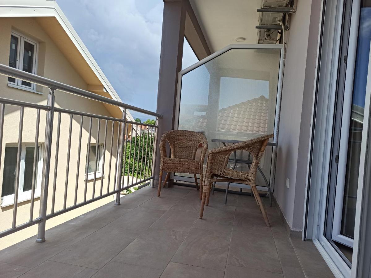 Apartment'S Meti Ulcinj Buitenkant foto