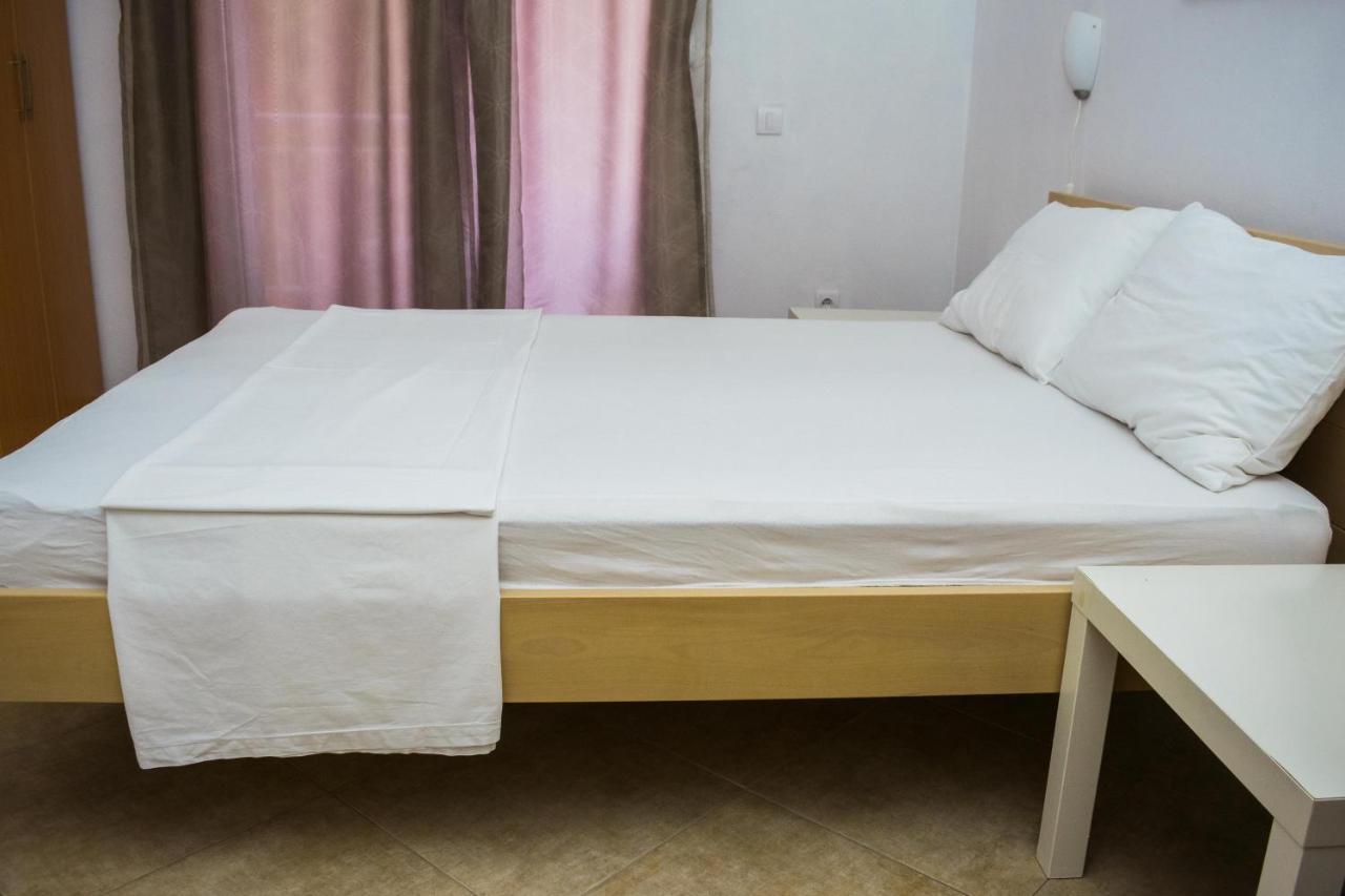 Apartment'S Meti Ulcinj Buitenkant foto
