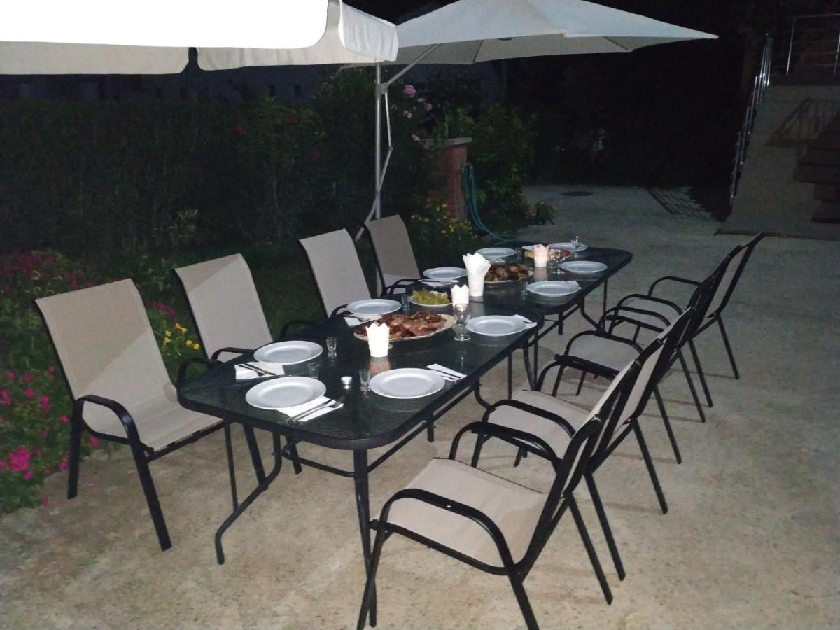 Apartment'S Meti Ulcinj Buitenkant foto